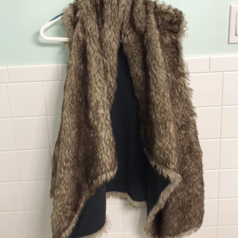 Fur vest